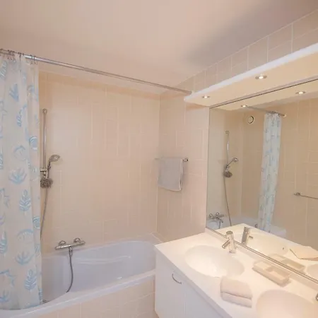 Апартаменты Melrose Де-Хаан